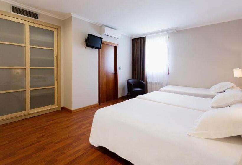 Номер Стандарт Трехместный, Valencia