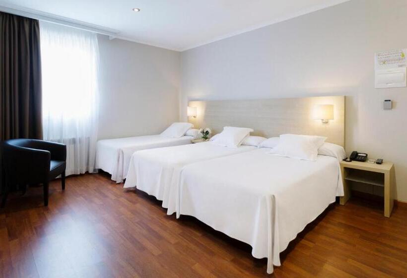 Номер Стандарт Трехместный, Valencia