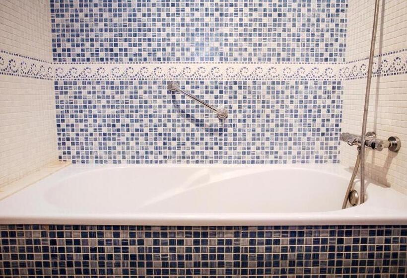 Номер Стандарт, Valencia