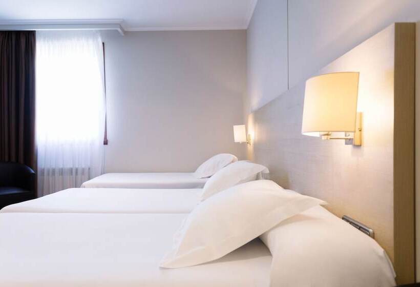 Номер Стандарт Трехместный, Valencia