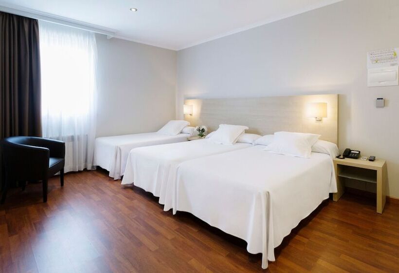 Номер Стандарт Трехместный, Valencia