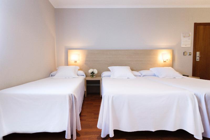 Номер Стандарт Трехместный, Valencia