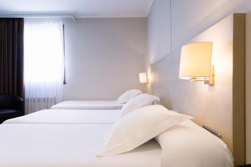 Номер Стандарт Трехместный, Valencia