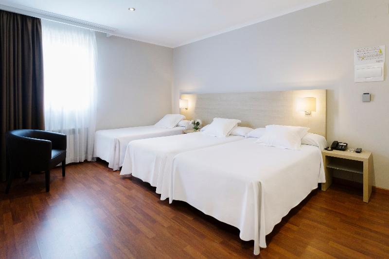 Номер Стандарт Трехместный, Valencia