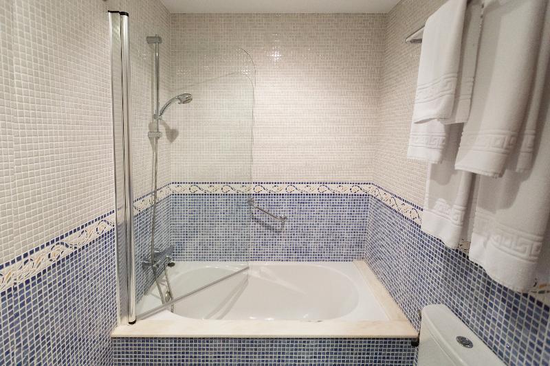 Номер Стандарт, Valencia