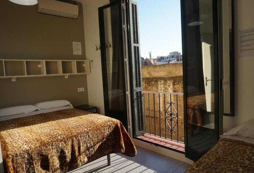 اتاق استاندارد سه نفره, Pensión Casa Blanca