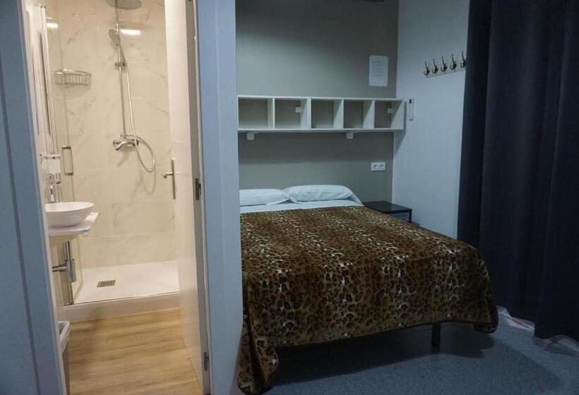 اتاق استاندارد سه نفره, Pensión Casa Blanca