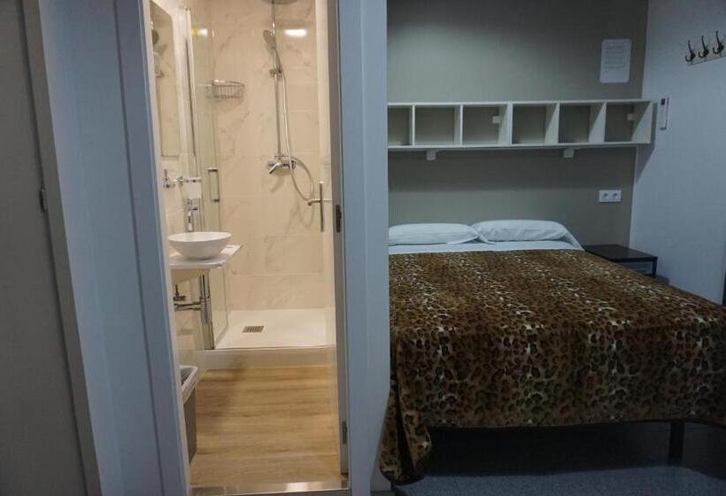 اتاق استاندارد سه نفره, Pensión Casa Blanca