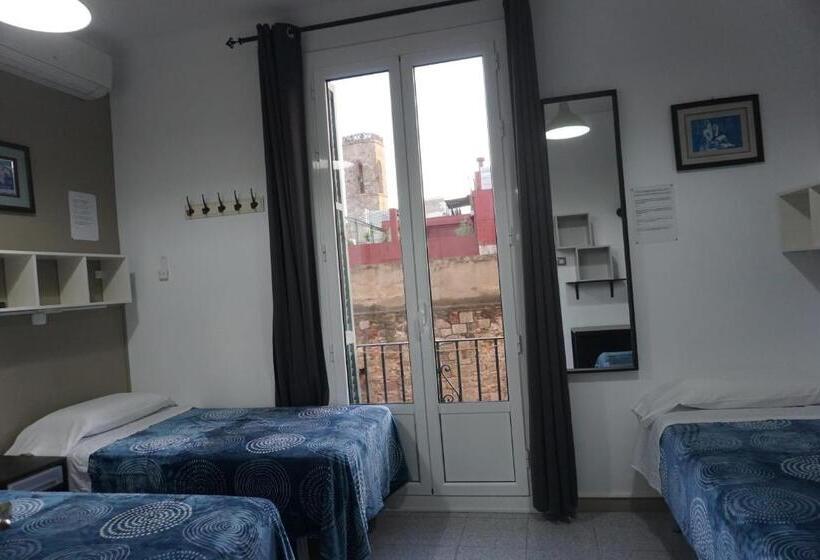 اتاق استاندارد چهار تخته, Pensión Casa Blanca