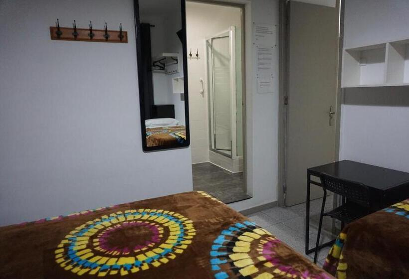 اتاق استاندارد چهار تخته, Pensión Casa Blanca