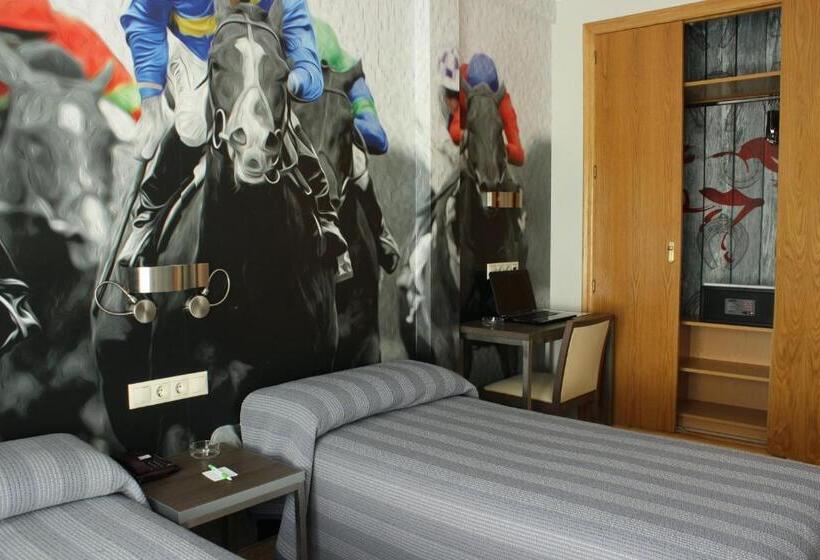 اتاق استاندارد, Hostal 4c Cuatro Caminos