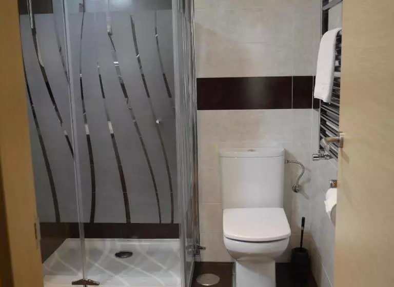 اتاق سوپریور, Hostal 4c Cuatro Caminos
