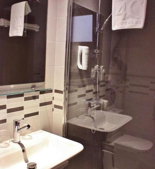 اتاق استاندارد, Hostal 4c Cuatro Caminos