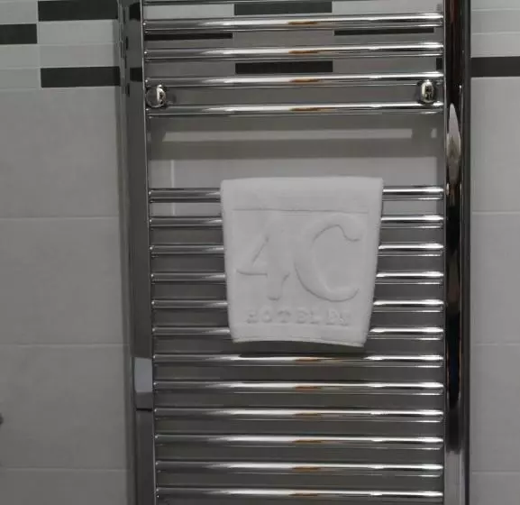 اتاق استاندارد, Hostal 4c Cuatro Caminos
