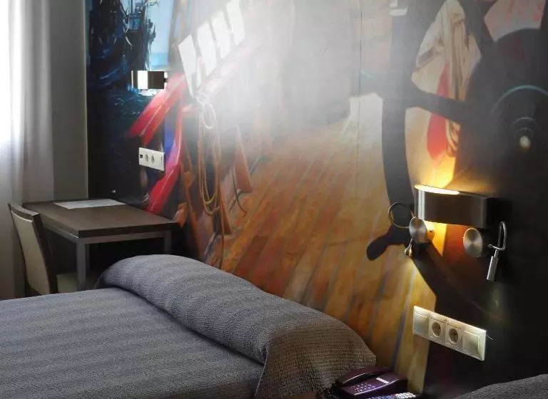 اتاق استاندارد, Hostal 4c Cuatro Caminos