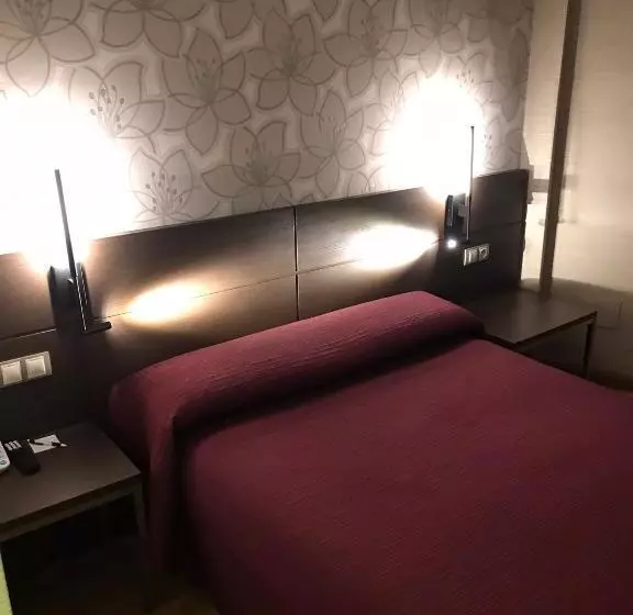 اتاق خانوادگی, Hostal 4c Cuatro Caminos