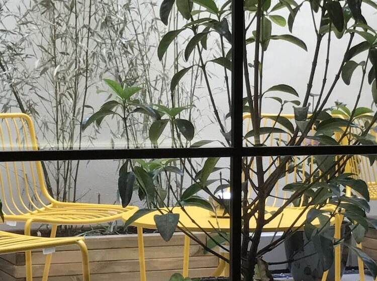 اتاق لوکس, Due Temps Madrid