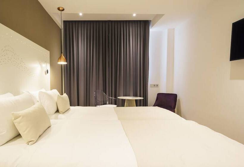 اتاق لوکس, Due Temps Madrid