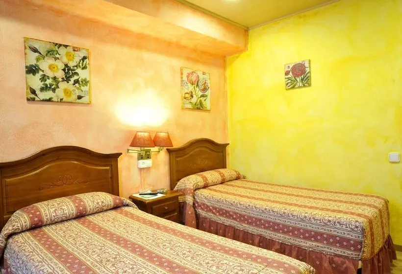 اتاق استاندارد چهار تخته, Hostal Vall D Aneu By Arcas & Sambola