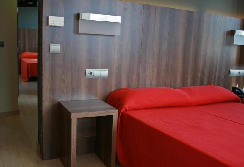 컴포트 트리플 룸, Avenida