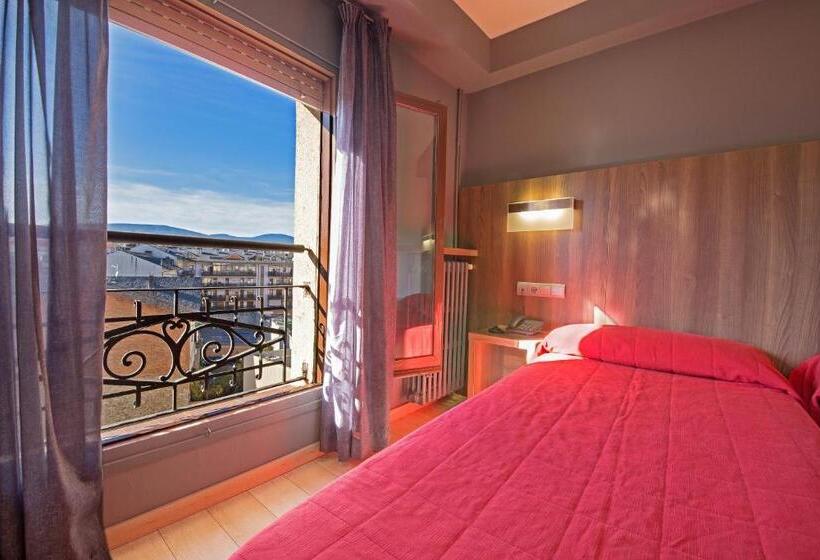 컴포트 룸, Avenida