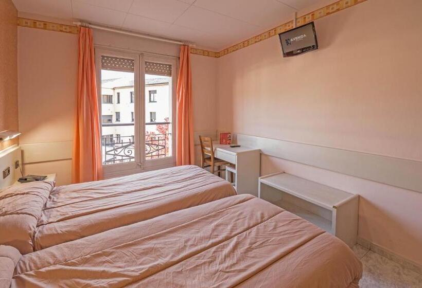 패밀리 룸, Avenida