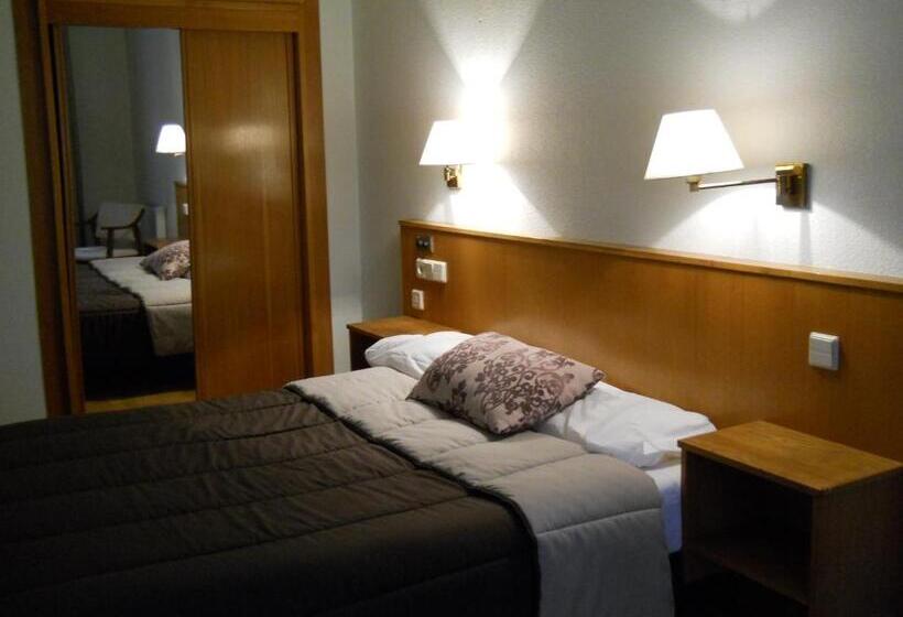 غرفة قياسية, Elizondo