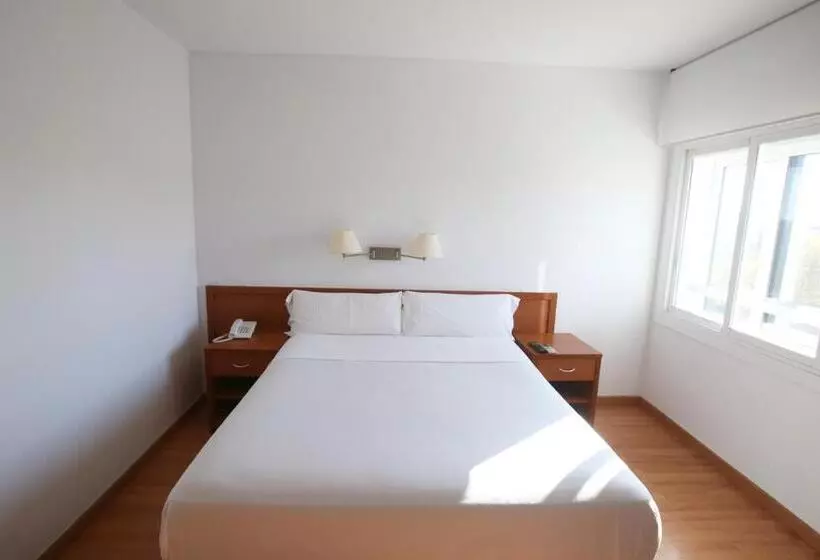 Superior Room, Gatell