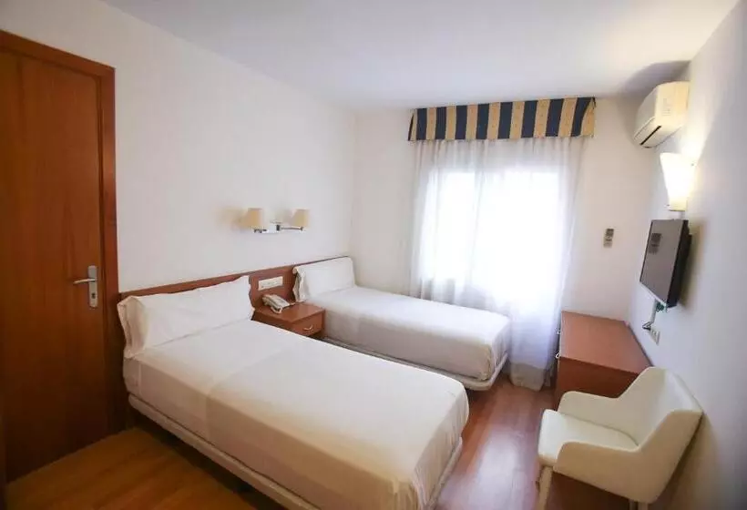 Superior Room, Gatell
