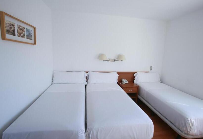 اتاق سوپریور سه تخته, Gatell