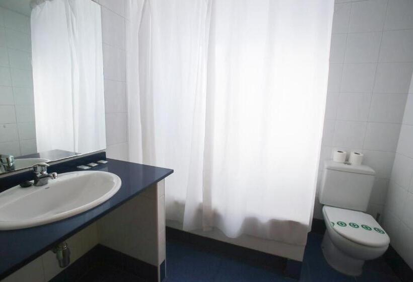 اتاق سوپریور سه تخته, Gatell