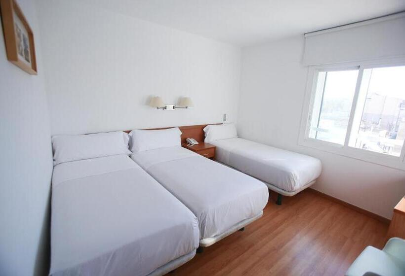 اتاق سوپریور سه تخته, Gatell