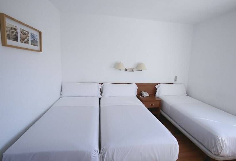 اتاق سوپریور سه تخته, Gatell