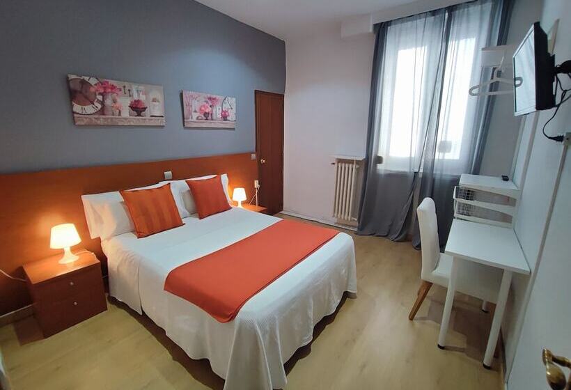 اتاق استاندارد, Hostal Cervantes