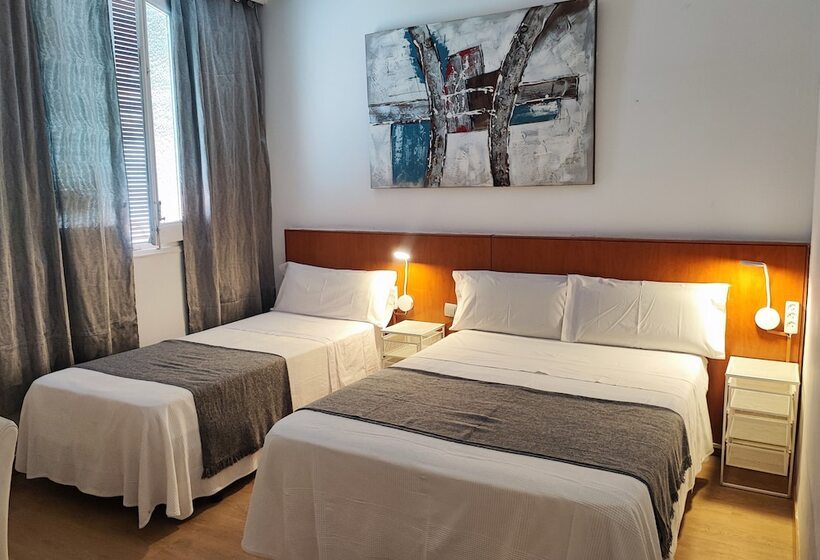 اتاق استاندارد سه نفره, Hostal Cervantes