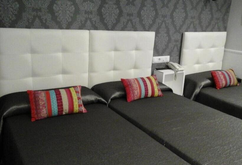 اتاق استاندارد سه نفره, Hostal Don Alfonso