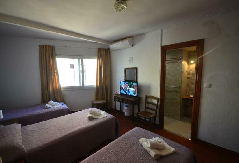 스탠다드 트리플 룸, Hostal La Palmera