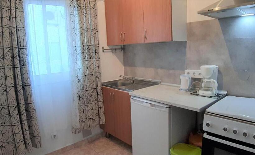 Студио Стандарт с Балконом, Hostal Nevada