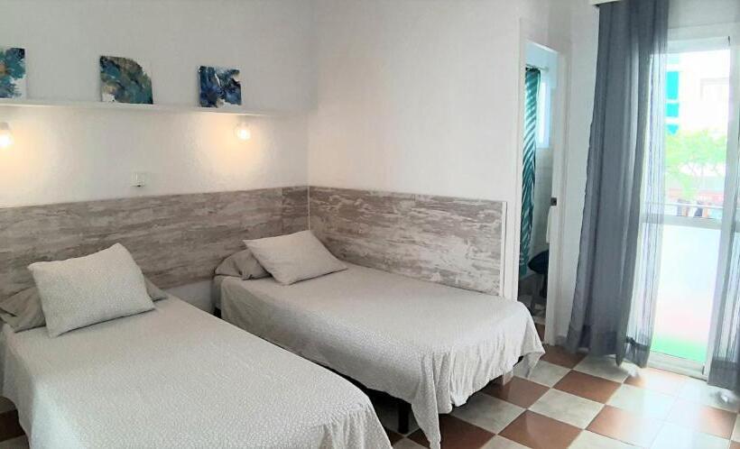 Студио Стандарт с Балконом, Hostal Nevada