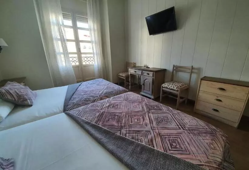 Habitación Estándar, Hostal Riesco