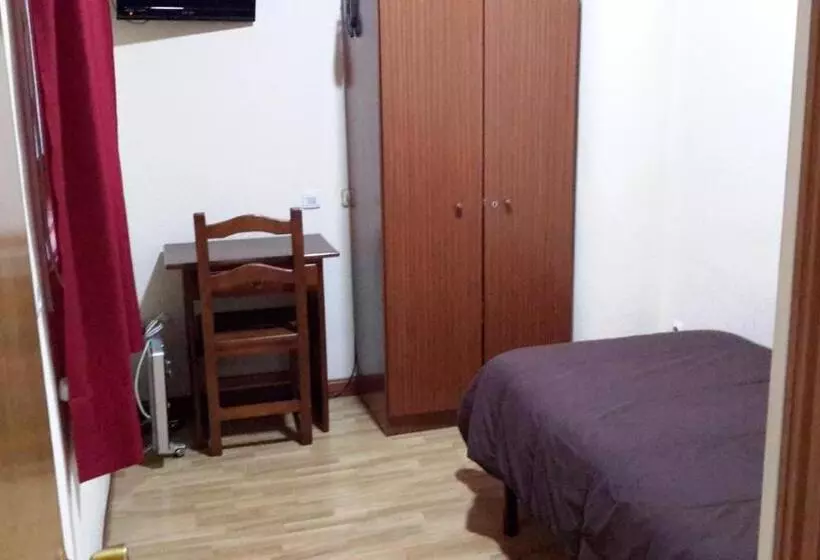 اتاق استاندارد یک نفره, Hostal Río Paraná