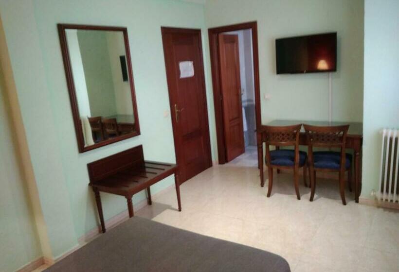 标准单人间, Nuevo Ara