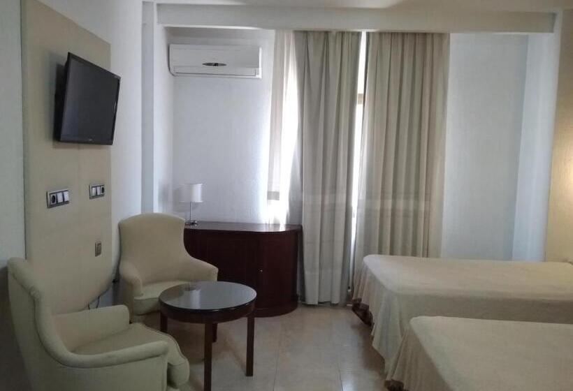 标准单人间, Nuevo Ara