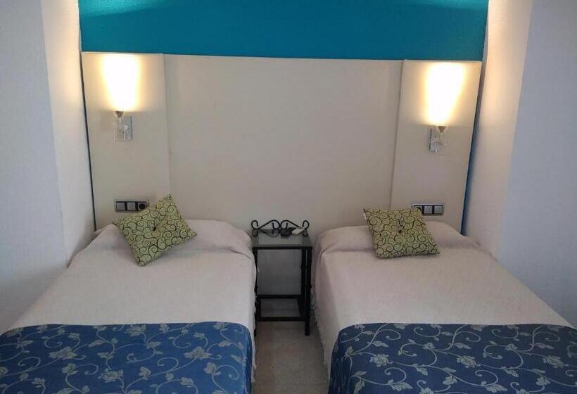 标准三人间, Nuevo Ara