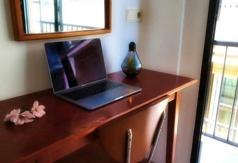 اتاق استاندارد, Santa Faz