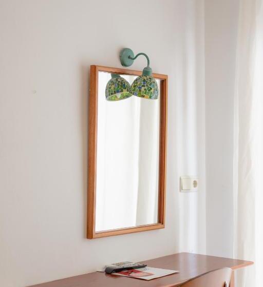 اتاق استاندارد چهار تخته, Santa Faz