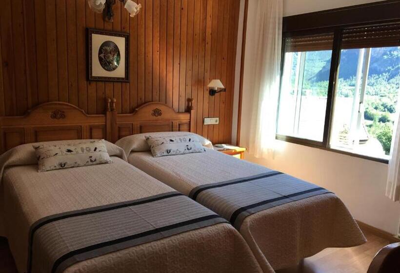 חדר סטנדרט נוף להרים, Bellavista Ordesa