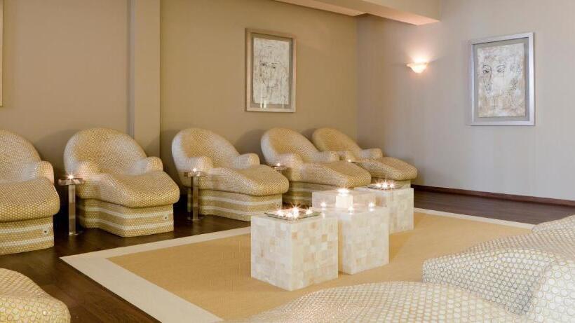 スパアクセス付スタンダードルーム, Carlos I Silgar