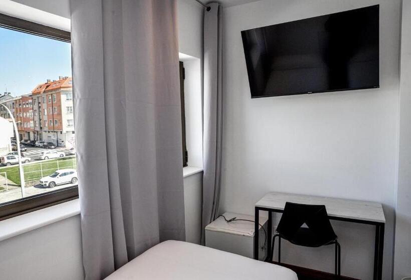 اتاق استاندارد, Chips Ferrol