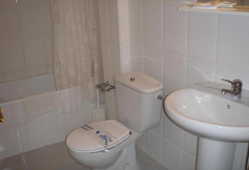 Четырехместный Номер Стандарт, Hostal La Cuesta